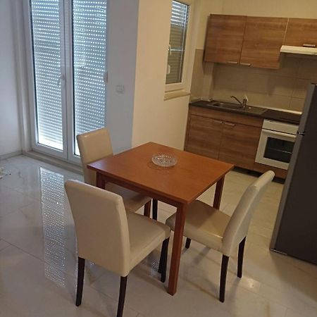 Apartment Zdrave - Free Parking Makarska Eksteriør billede